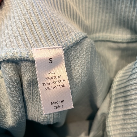 🔥5 for $25 | Olchee 2 Piece High-Waisted Activewear Set - Light Blue Small - Picture 4 of 5